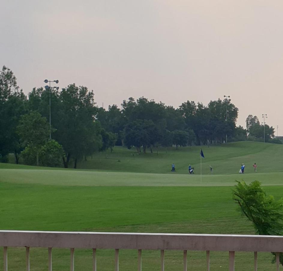 Raya Golf Course Resort Лахор Екстериор снимка